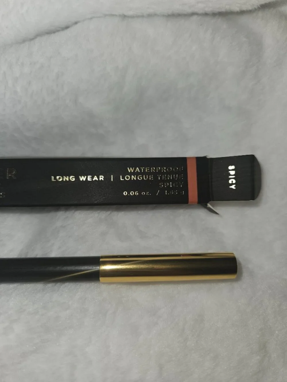 NIB Lavaa Lip Carver Lip Liner Pencil in 